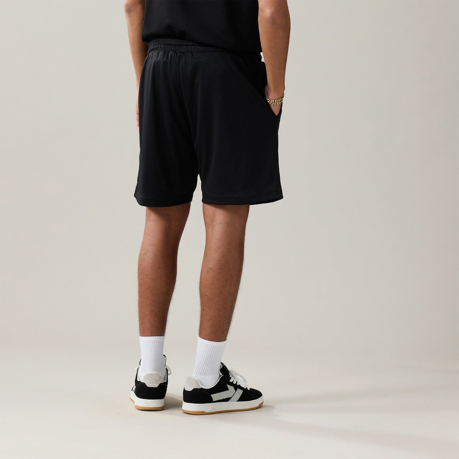 AUTH SUMIT - BLACK/WHITE