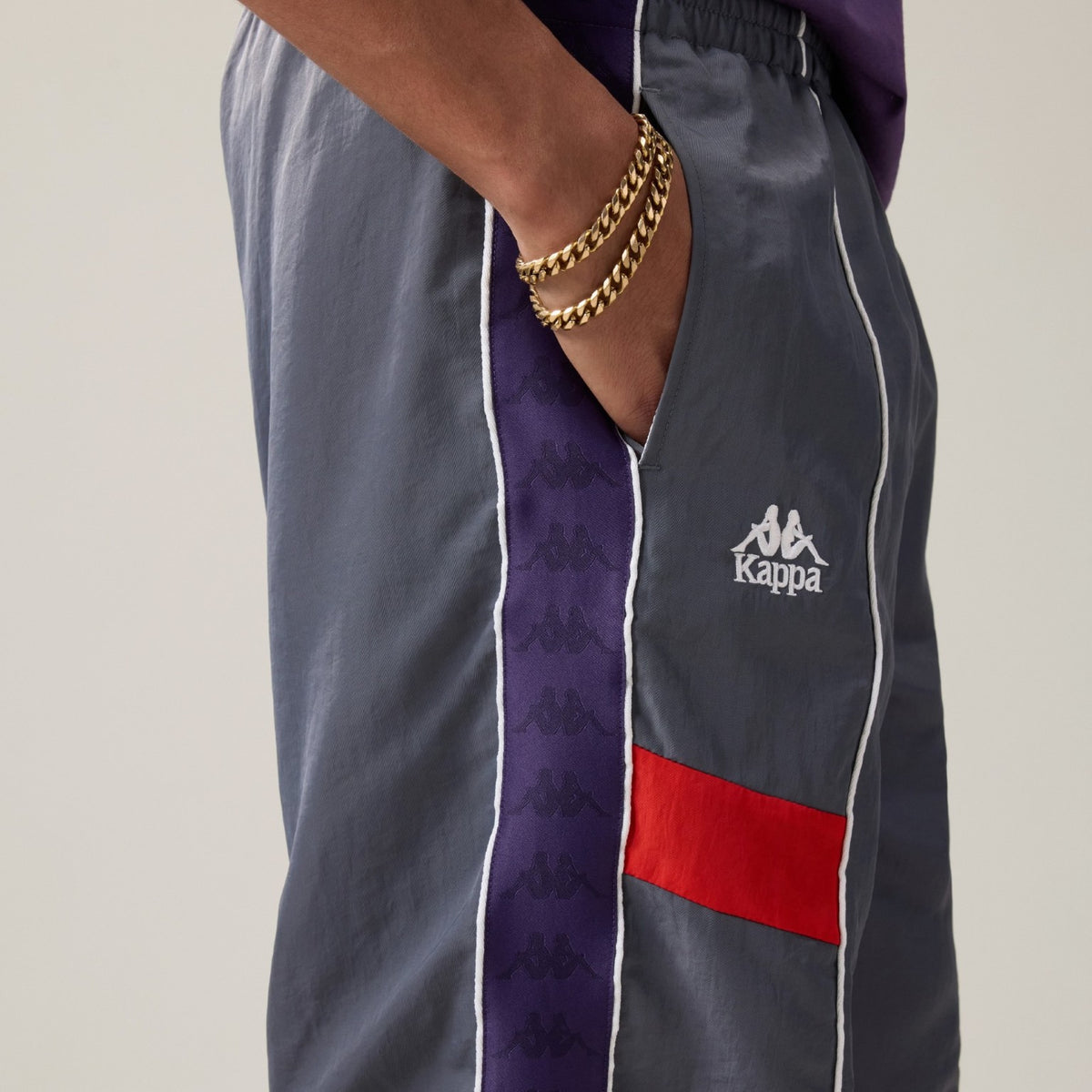 222 Banda Oswin - Grey/Red