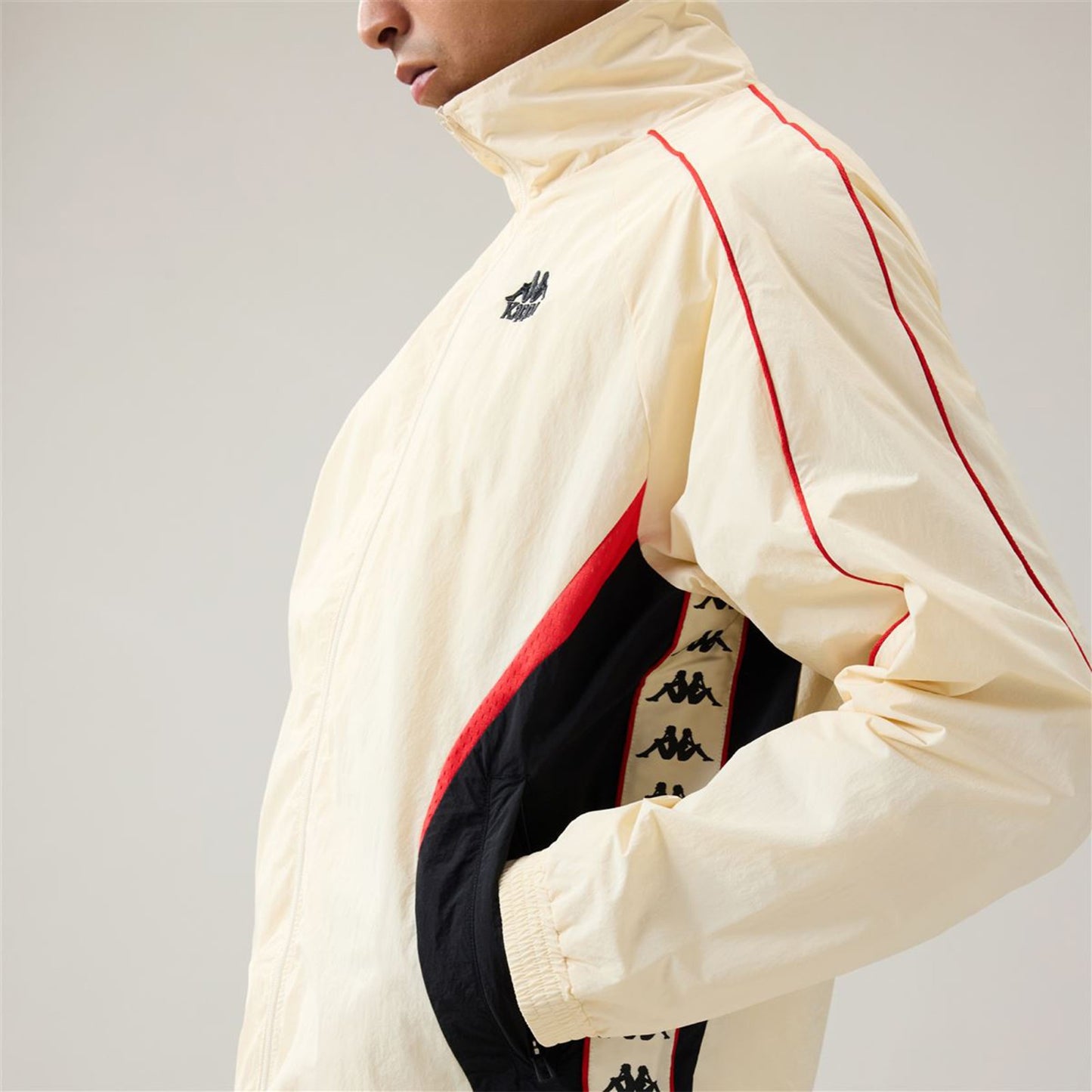 222 BANDA SAACHI - BEIGE/RED/BLACK